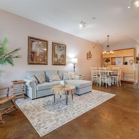 Southern Charmer-Historic District Downtown-Front Porch-Walk Score 90!!-Private Parking-1 Minute To Forsyth Park Savannah Exteriör bild