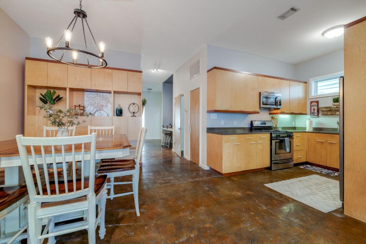 Southern Charmer-Historic District Downtown-Front Porch-Walk Score 90!!-Private Parking-1 Minute To Forsyth Park Savannah Exteriör bild