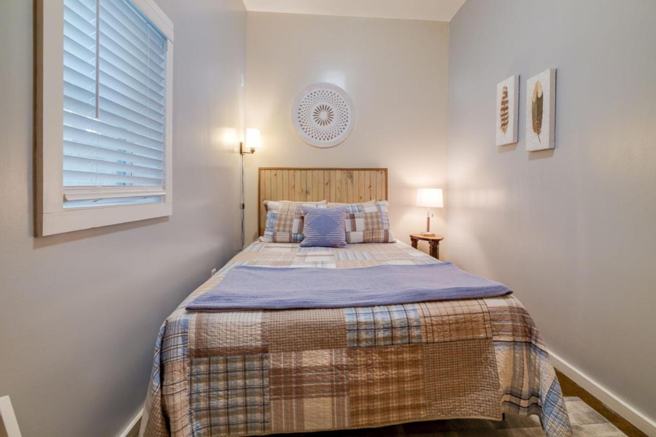 Southern Charmer-Historic District Downtown-Front Porch-Walk Score 90!!-Private Parking-1 Minute To Forsyth Park Savannah Exteriör bild
